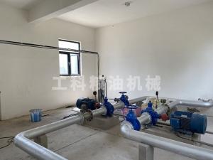 食用油油罐設(shè)備安裝現(xiàn)場(chǎng)